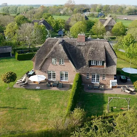 Holiday home 2 *